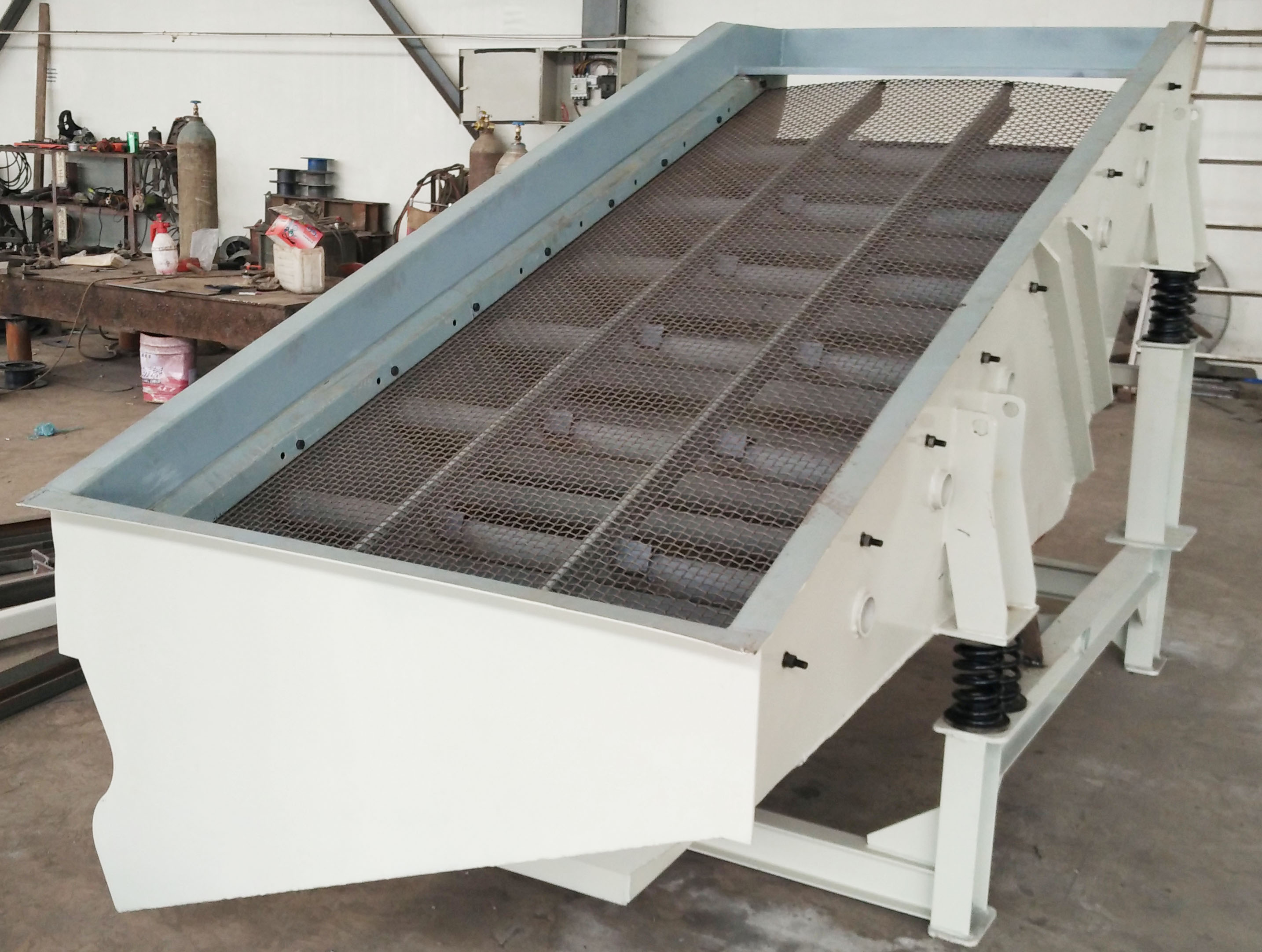 铁框直线好色视频网站