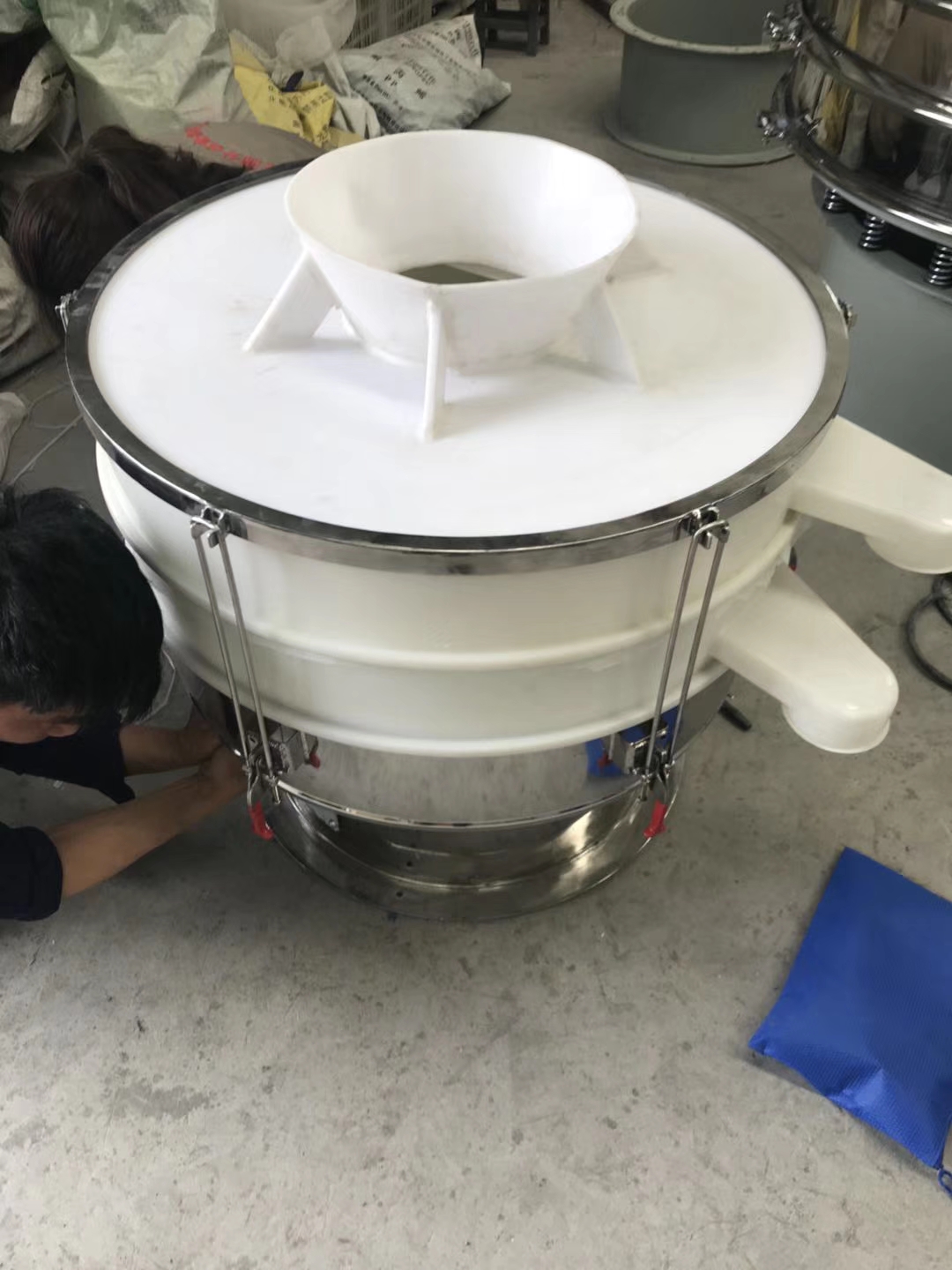 食品级好色视频网站那里生产食盐、白砂糖筛选机